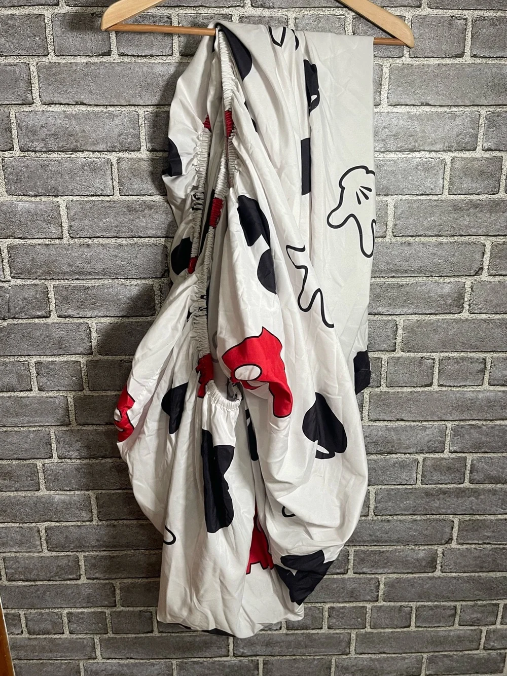 Disney Mickey Mouse Twin Sheet Set – Flat Sheet, Fitted Sheet & 2 Pillowcases